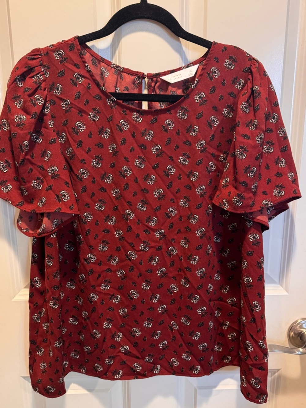LC Lauren Conrad Burgundy Floral Puff-Sleeve Blouse